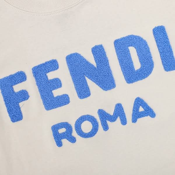 《大人気》フェンディ ロゴ エンブロイダリー クルーネックTシャツ コピー few76196
